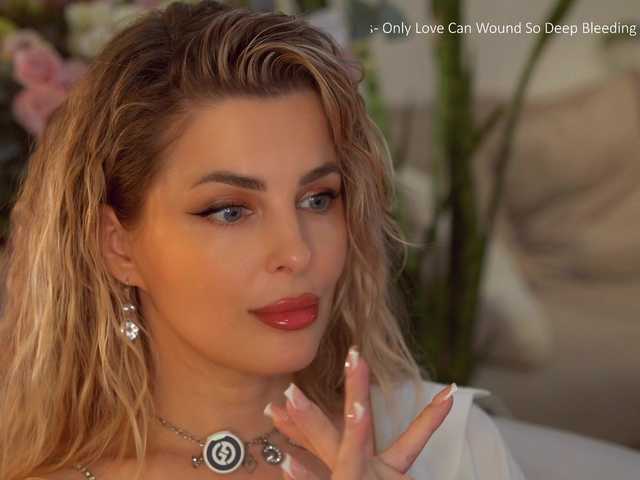  -Queen-Maria- chat room