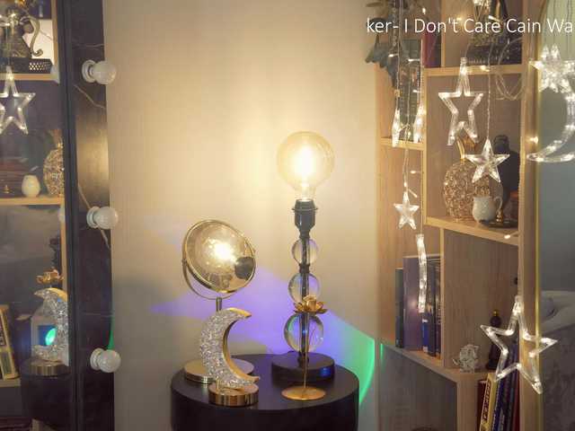  -Queen-Maria- chat room