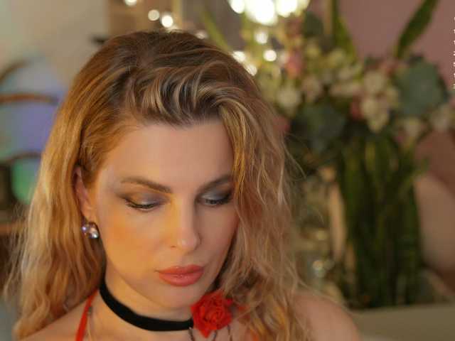 -queen-maria- live sex show
