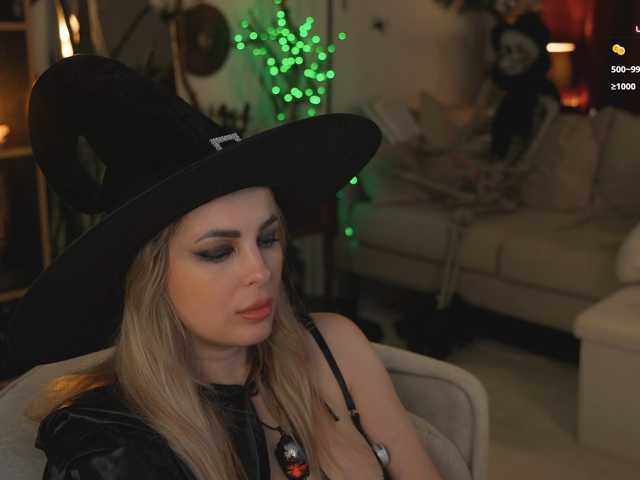 _Lady_M_ live cam