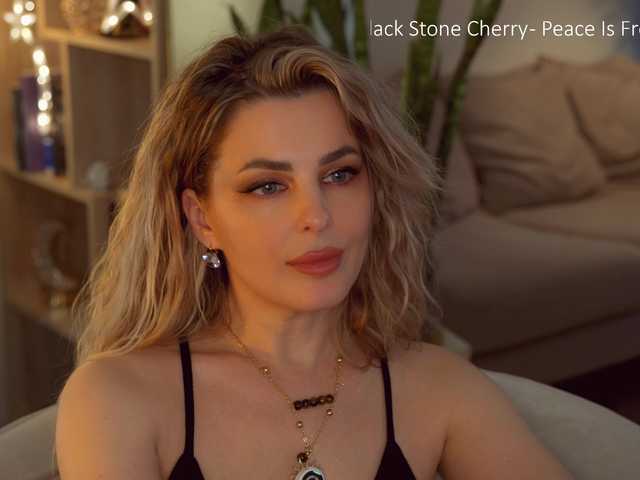 -queen-maria- online