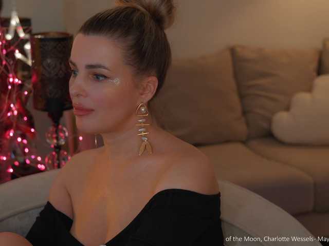 -Queen-Maria- live webcam show