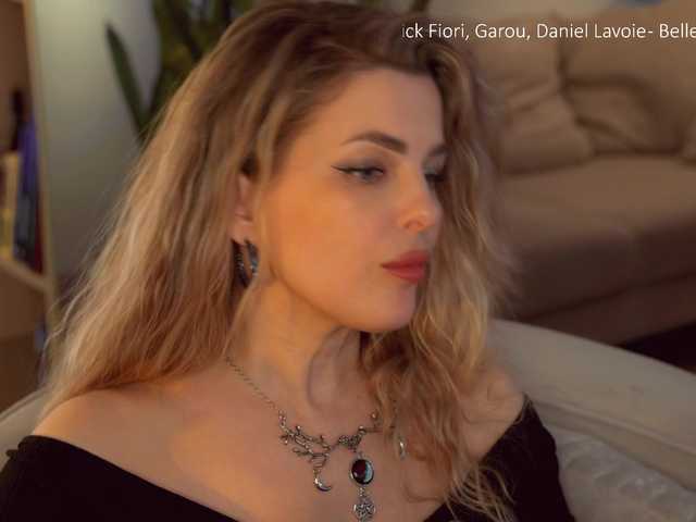 -queen-maria- live sex show