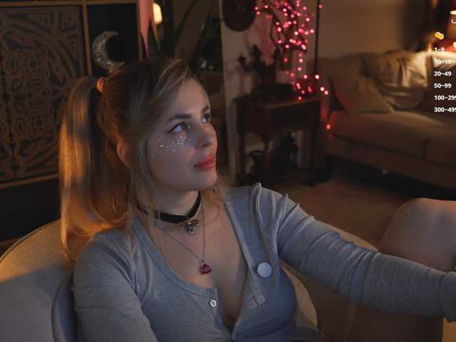 _Lady_M_ live cam preview