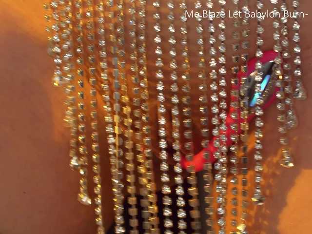 -Queen-Maria-'s BongaCams show and profile