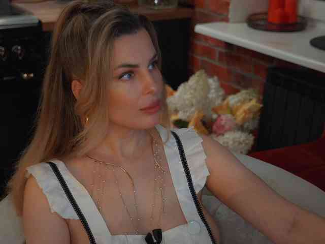 _Lady_M_ webcam