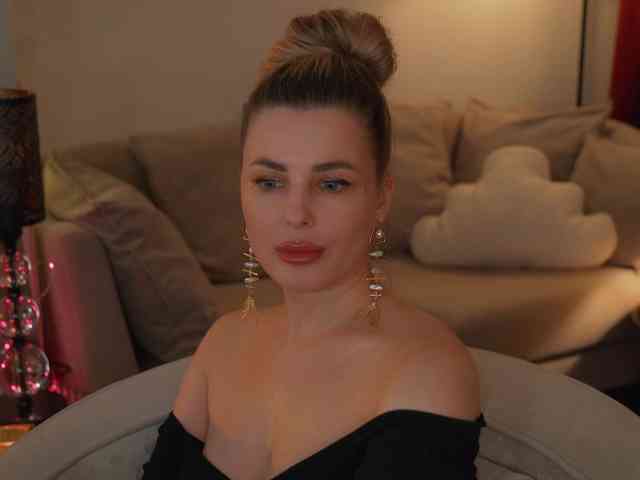 _Lady_M_ webcam