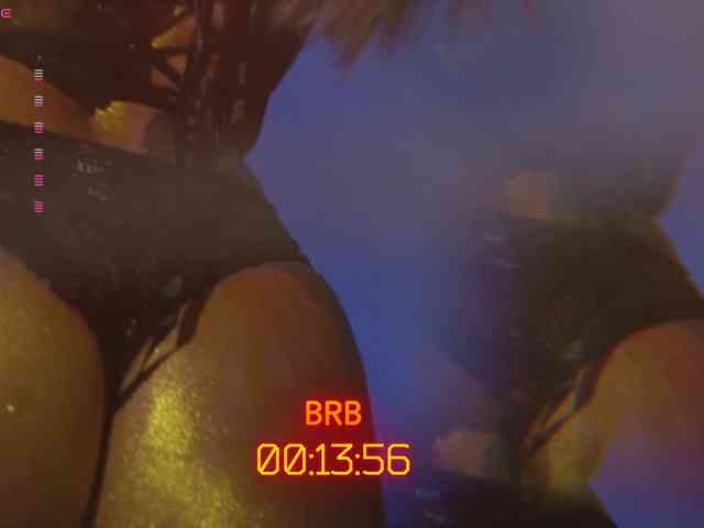 _Lady_M_ webcam