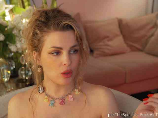 _Lady_M_ webcam