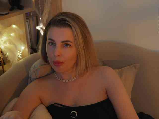 -Queen-Maria- -Queen-Maria-