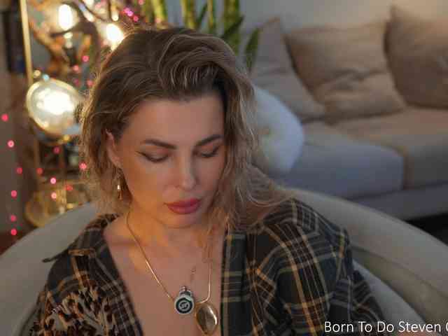 _Lady_M_ webcam