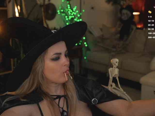 -Queen-Maria- -Queen-Maria-