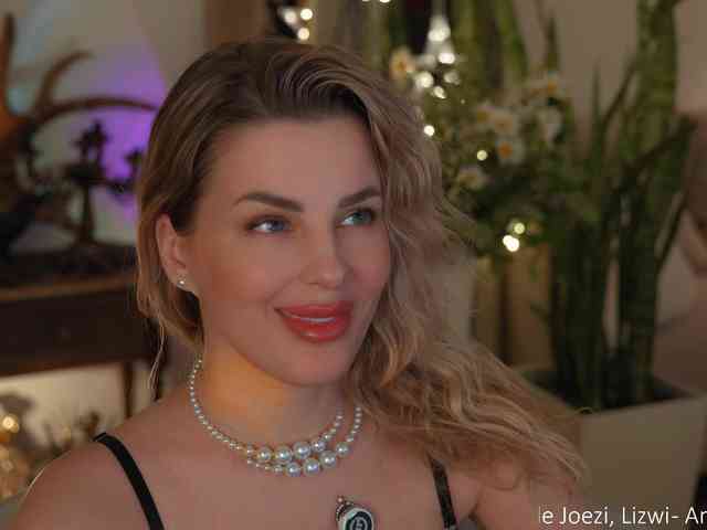_Lady_M_ webcam