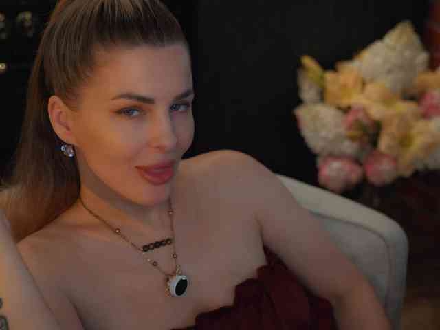 _lady_m_'s cam show statistics and live stream