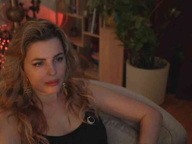 -Queen-Maria- -Queen-Maria-
