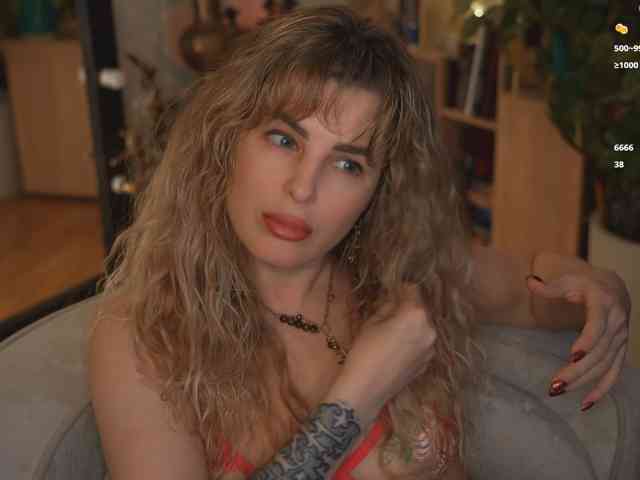 _Lady_M_ webcam