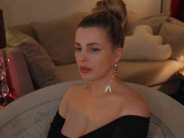 _Lady_M_ webcam