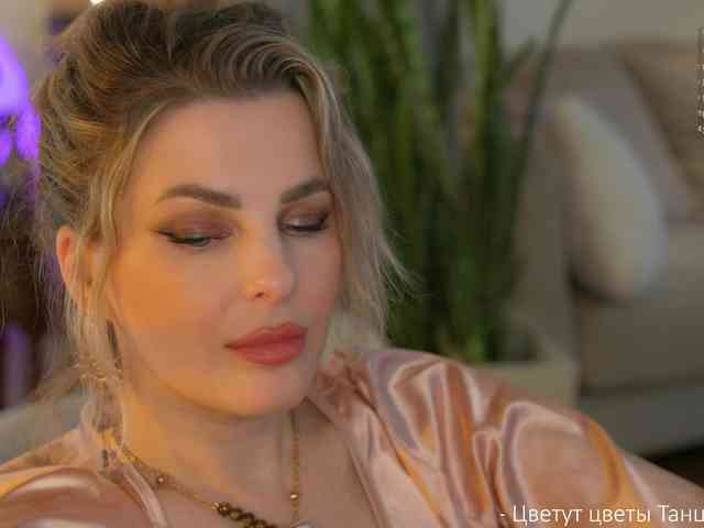 _Lady_M_ webcam