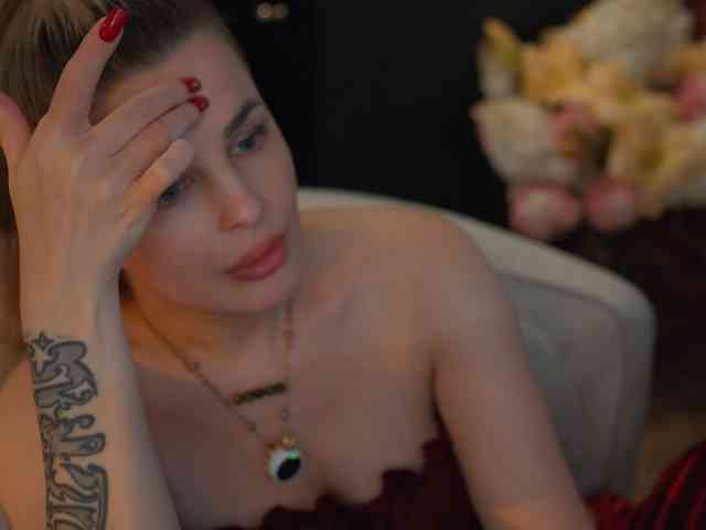 _Lady_M_ webcam
