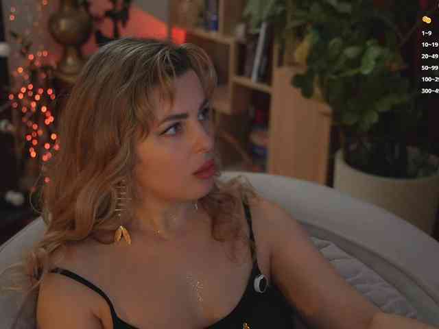 _lady_m_'s live room