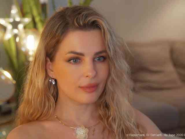 -Queen-Maria- -Queen-Maria-