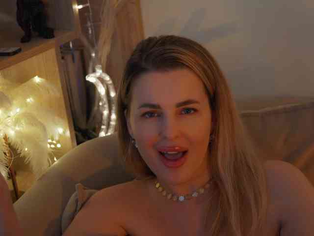 _Lady_M_ webcam