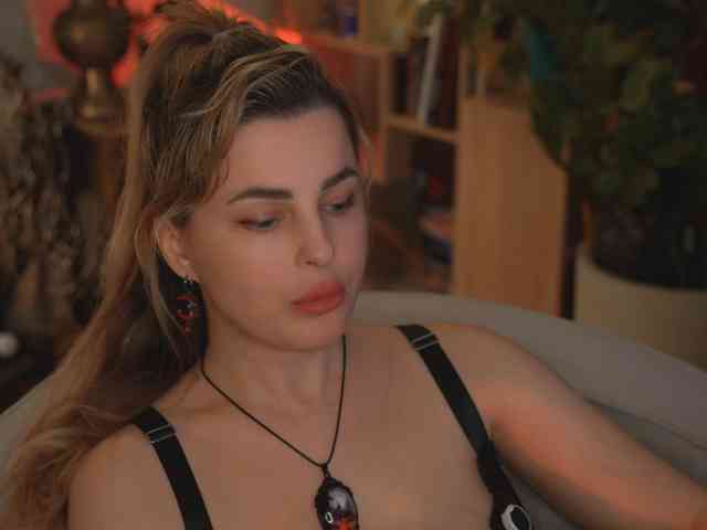 _Lady_M_ webcam