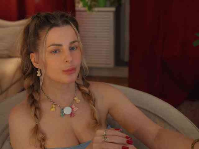 _Lady_M_ webcam