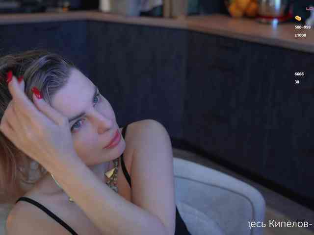 -Queen-Maria- -Queen-Maria-