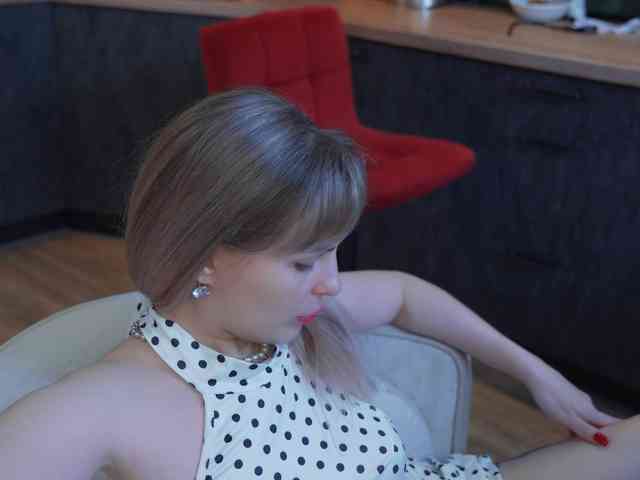 Model: _Lady_M_