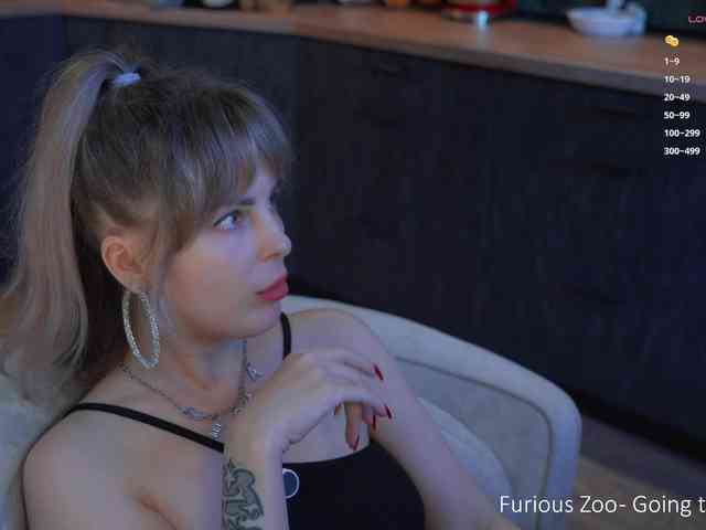_Lady_M_ webcam