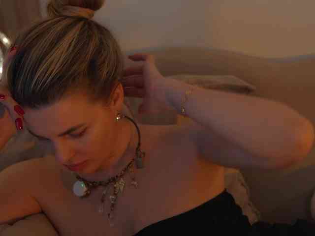 _Lady_M_ webcam