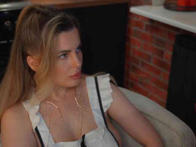 _Lady_M_ webcam