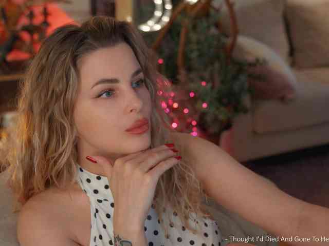 _Lady_M_ webcam