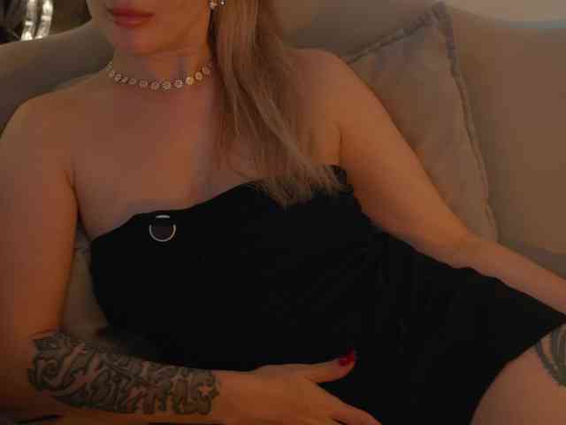 _Lady_M_ webcam