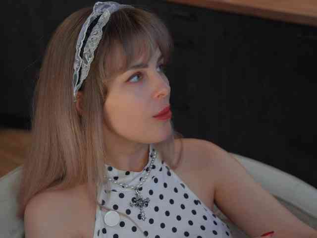 _lady_m_'s cam show statistics and live stream