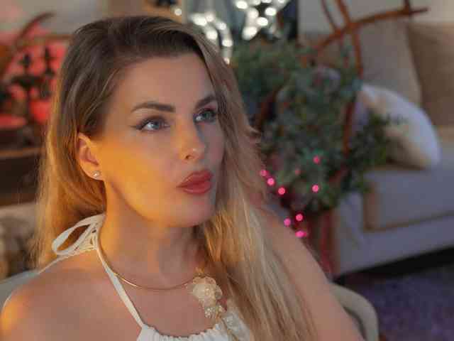 _Lady_M_ webcam
