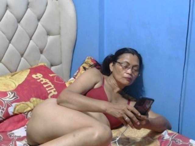 hOtGranny4u's BongaCams show and profile