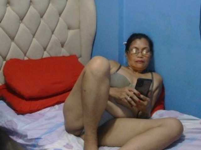 hOtGranny4u live cam preview