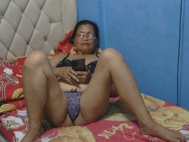 hOtGranny4u