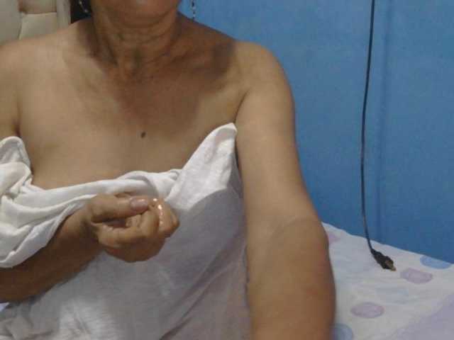 hOtGranny4u live cam preview