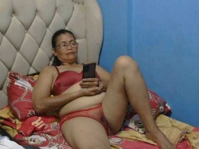 hOtGranny4u live cam preview