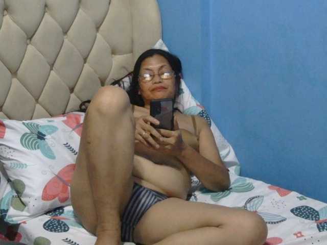 hOtGranny4u live cam preview