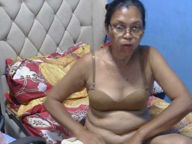 hOtGranny4u live cam