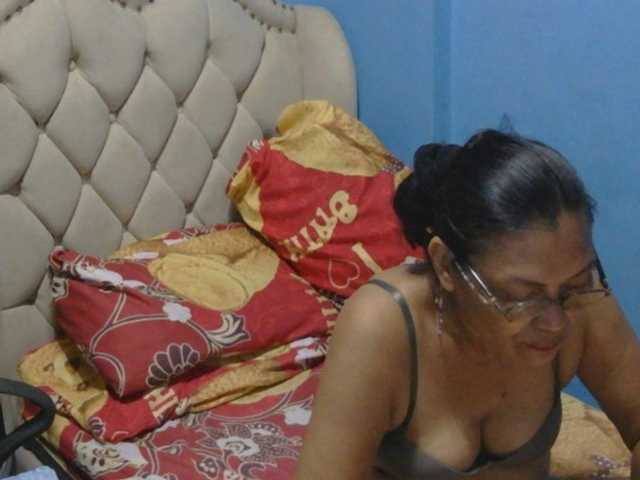 hOtGranny4u live cam preview