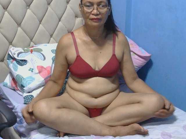 hOtGranny4u live cam on BongaCams