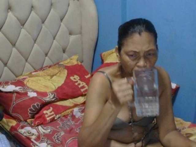 hOtGranny4u live cam preview