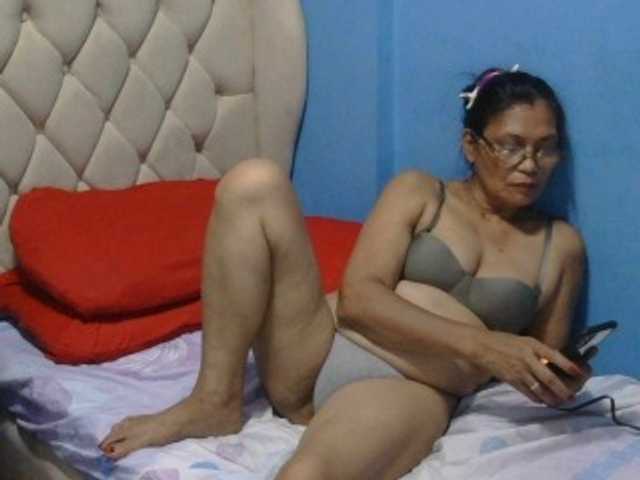 hOtGranny4u live cam preview