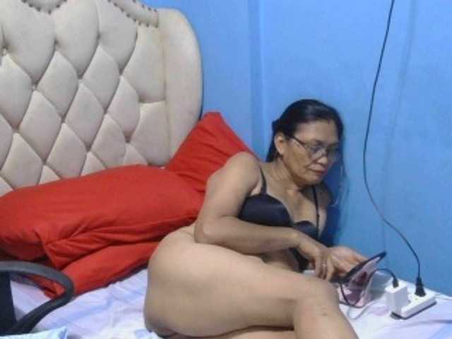 hOtGranny4u live cam preview
