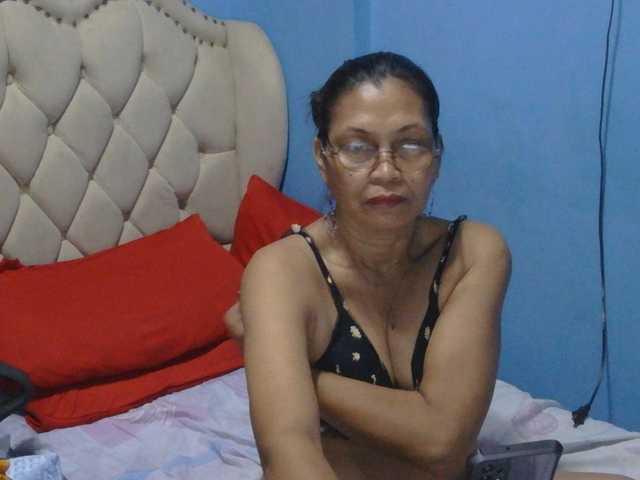 hOtGranny4u live cam preview